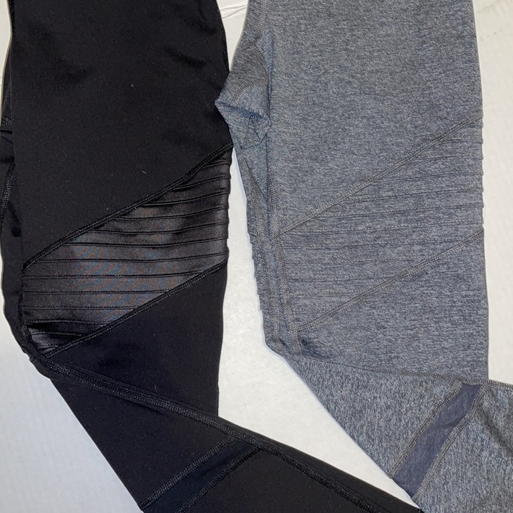 Old Navy athletic leggings (2) pair